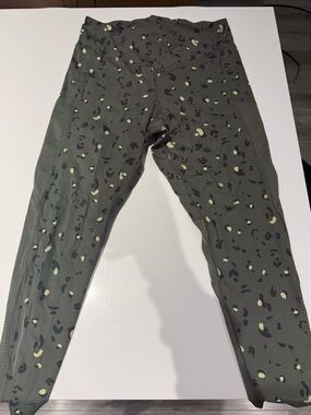 Cargo/Army Green Workout Leggings (with pockets)